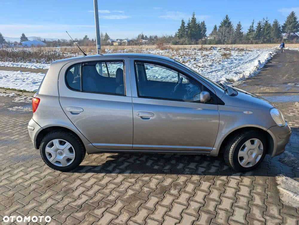 Toyota Yaris 1.3 - 3