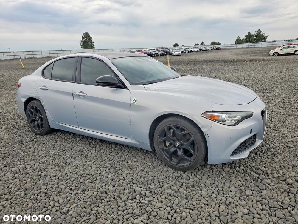 Alfa Romeo Giulia 2.0 Turbo TI Q4 - 5