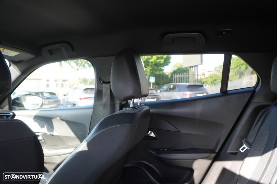 Peugeot 2008 PureTech 130 EAT8 Allure Pack - 6
