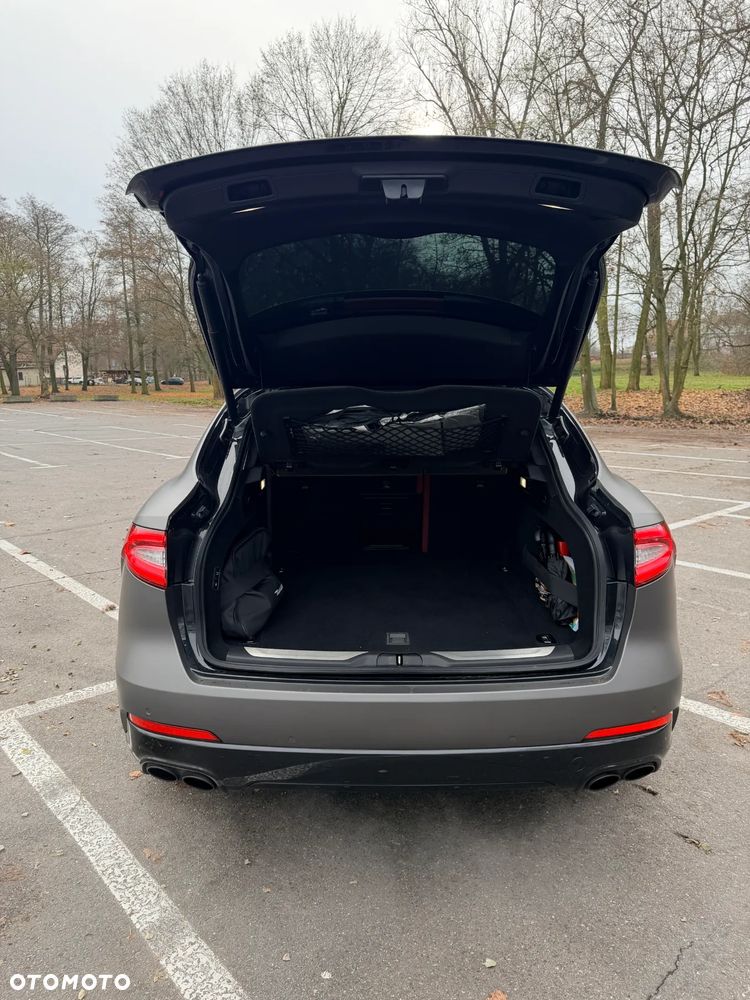 Maserati Levante ver-s - 14