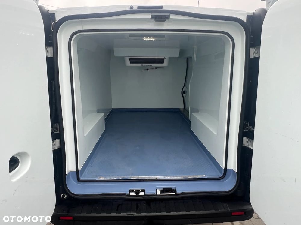 Renault Trafic - 16