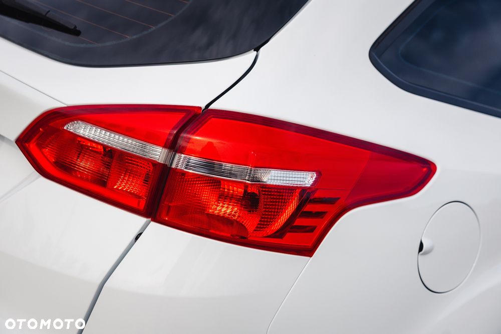 Ford Focus 1.0 EcoBoost Trend ASS - 11