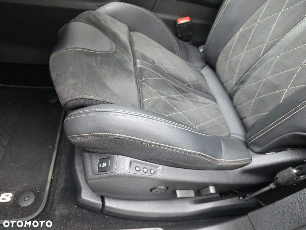 Peugeot 5008 2.0 BlueHDi GT Pack S&S EAT8 - 24