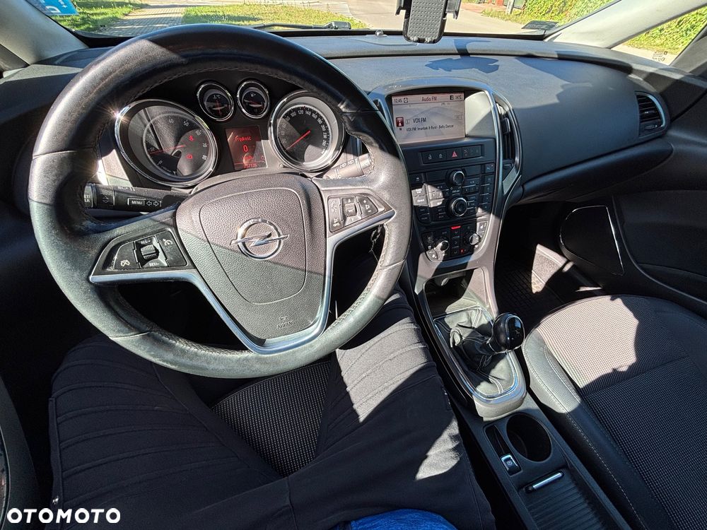 Opel Astra 1.6 Turbo Cosmo - 14