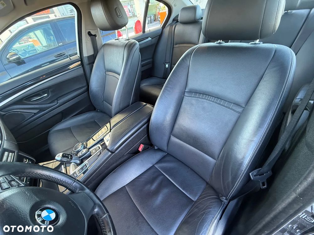 BMW Seria 5 520d Luxury Line - 9