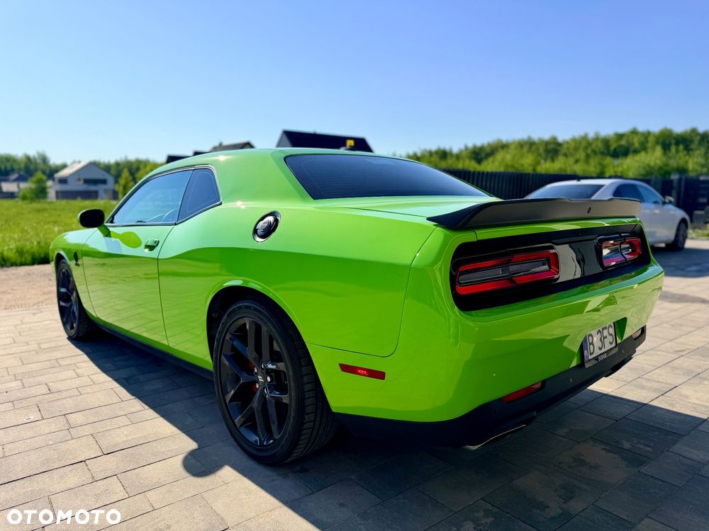 Dodge Challenger 5.7 R/T - 8