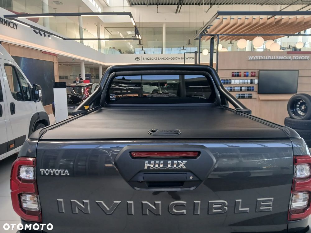 Toyota HILUX - 7