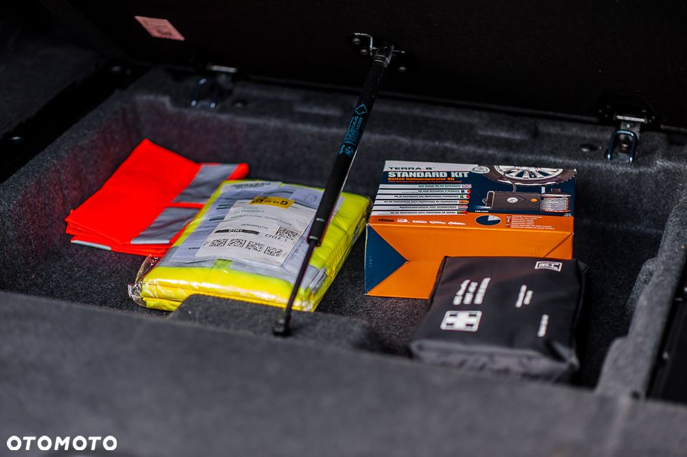 BMW Seria 5 525d - 13