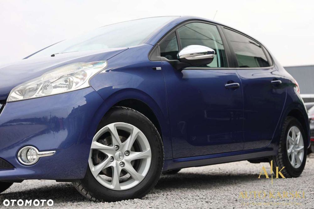 Peugeot 208 - 10