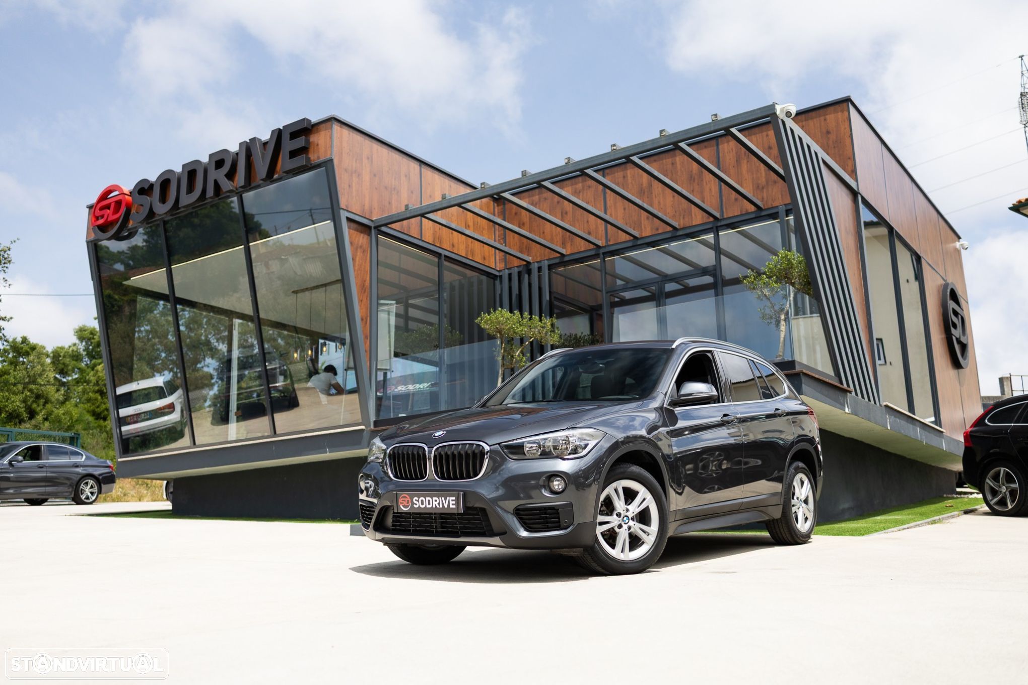 BMW X1 - 1
