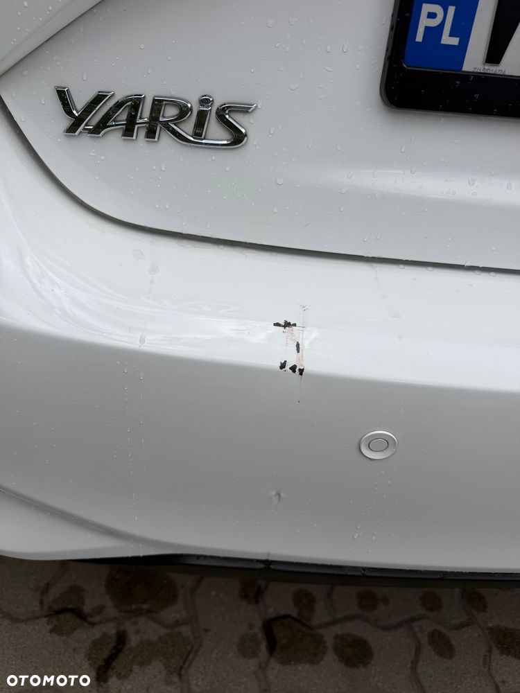 Toyota Yaris Hybrid 100 Active EU6 - 15