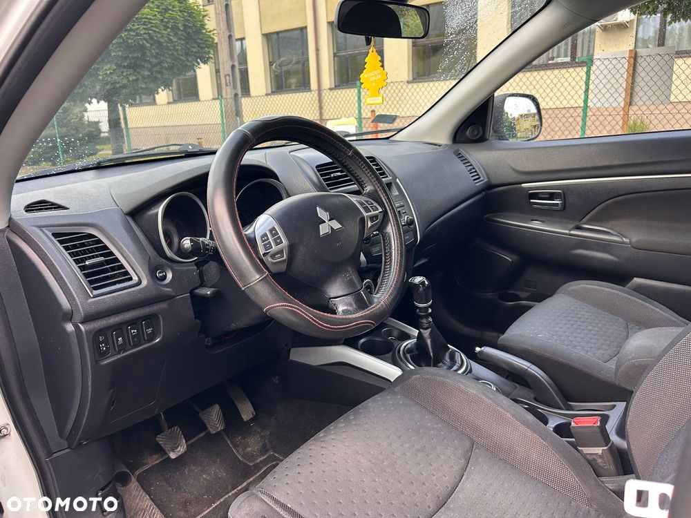 Mitsubishi ASX - 9