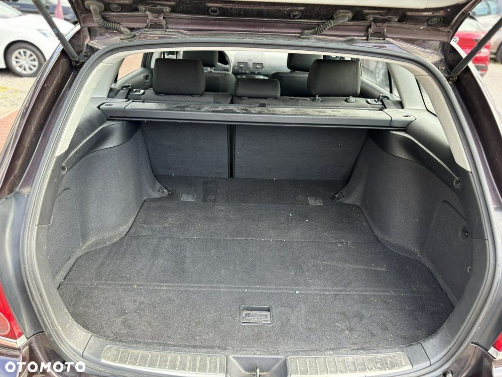 Toyota Avensis - 20