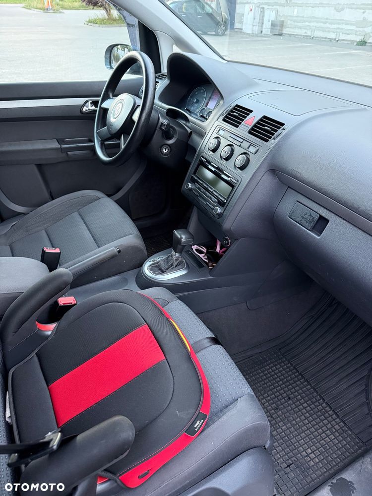 Volkswagen Touran 1.9 TDI Basis DSG - 12
