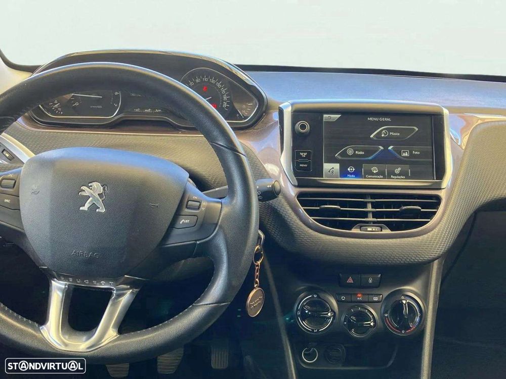 Peugeot 2008 1.2 PureTech Style - 9