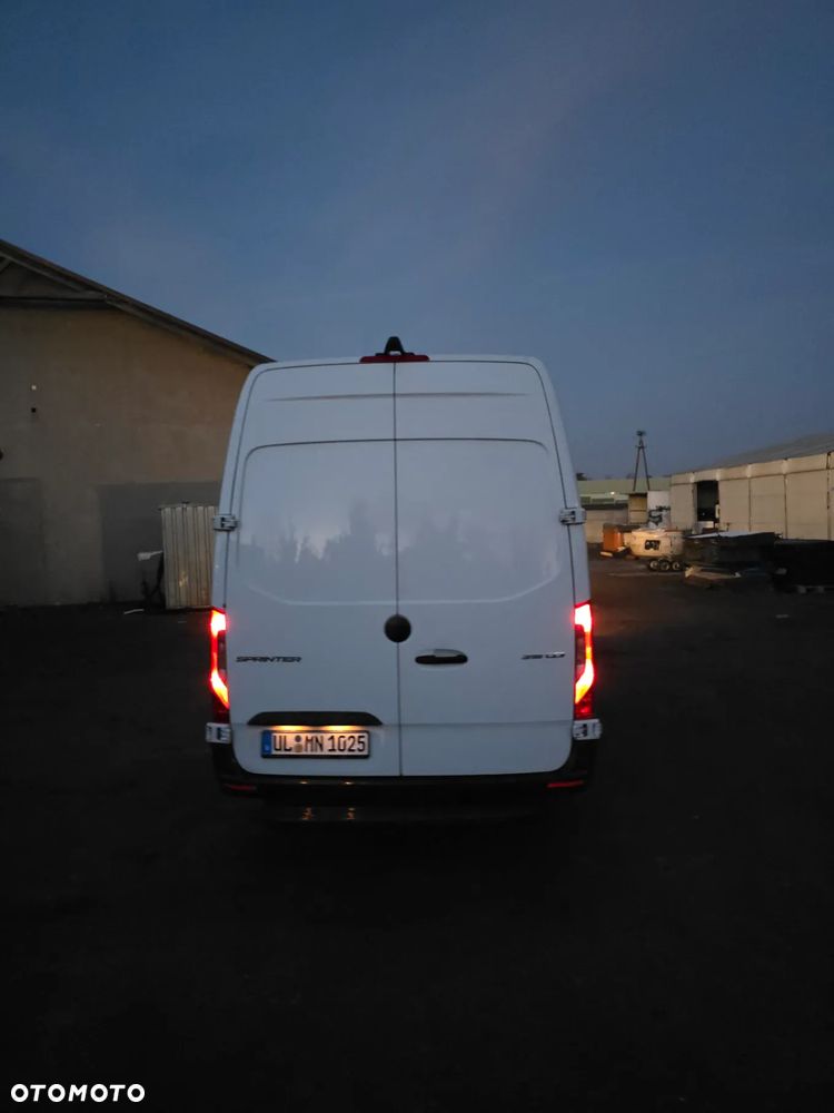 Mercedes-Benz Sprinter - 6