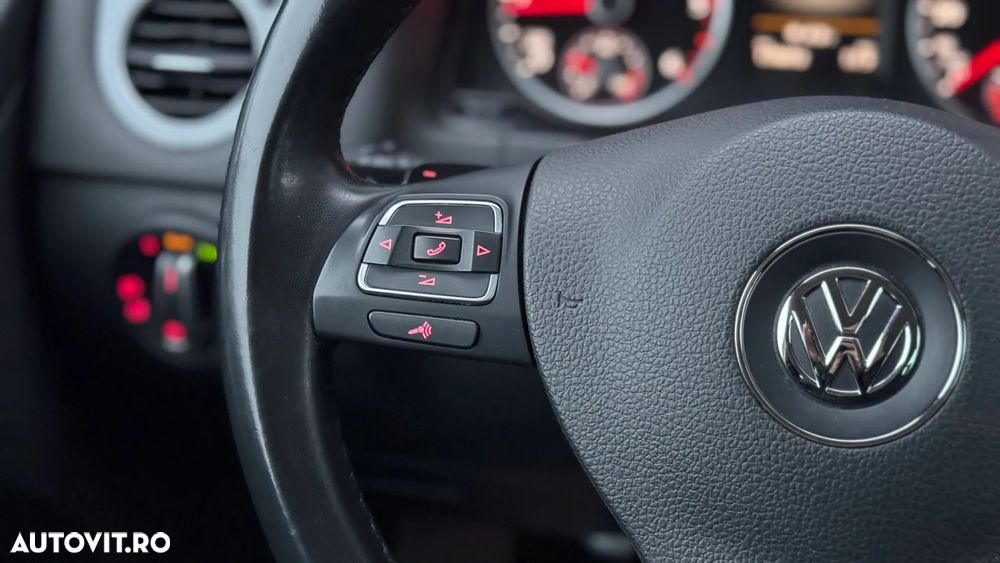 Volkswagen Tiguan 2.0 TDI SCR 4MOTION BlueMotion Technology DSG Sport & Style - 19