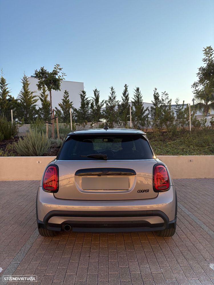 MINI 3 Portas Cooper Premium Classic Auto - 3