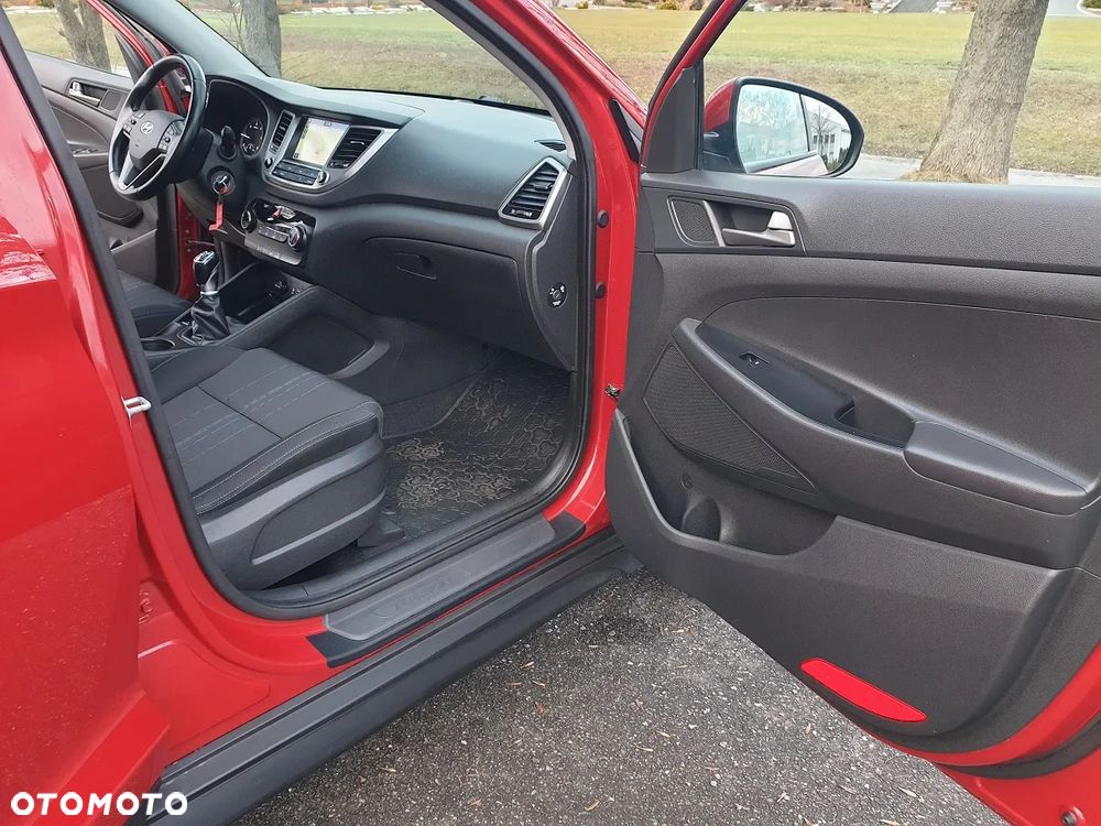 Hyundai Tucson blue 1.7 CRDi 2WD Style - 23