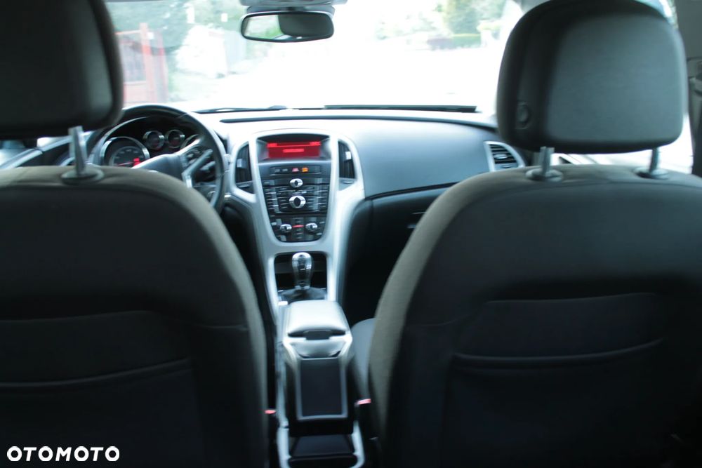 Opel Astra 1.6 Design Edition - 12