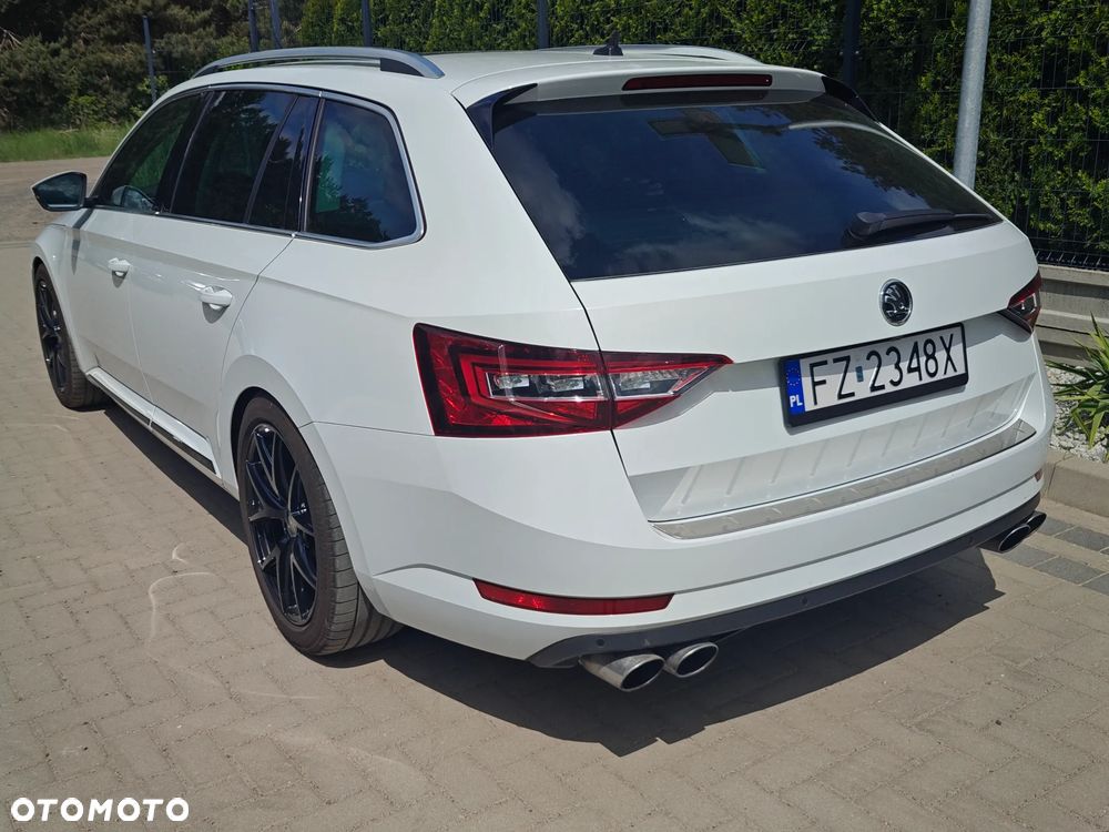 Skoda Superb 2.0 TSI 4x4 DSG Style - 39