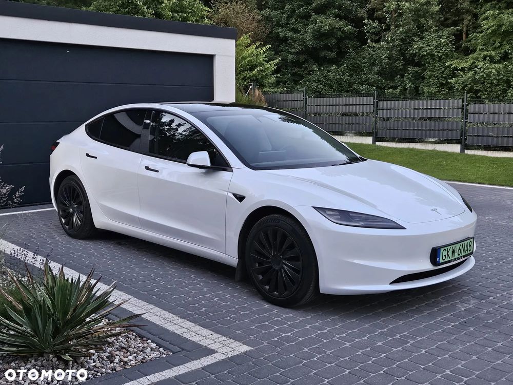 Tesla Model 3 - 2