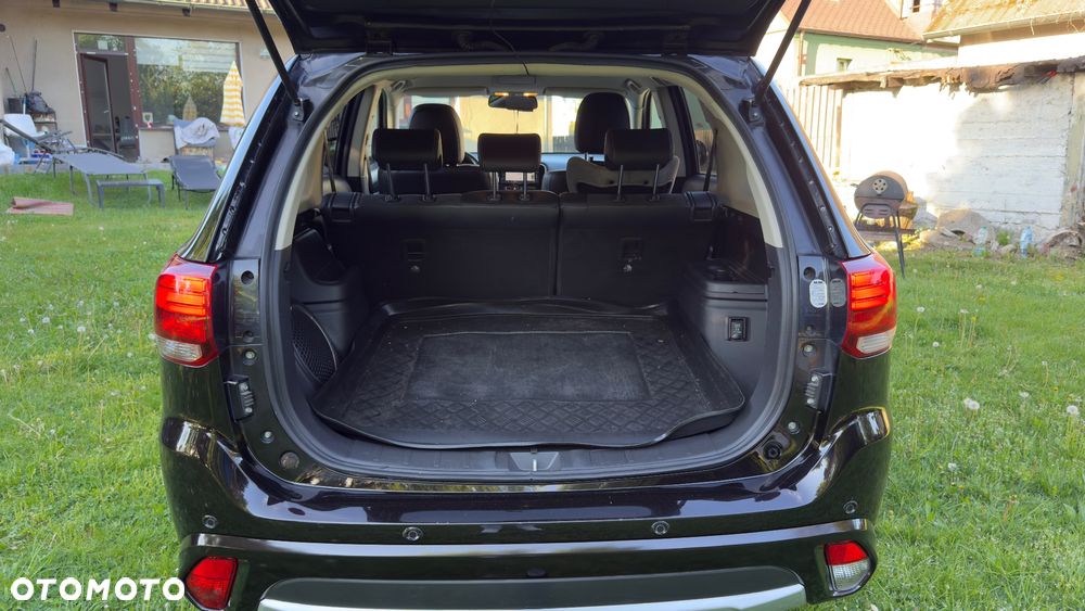 Mitsubishi Outlander 2.0 4WD - 18
