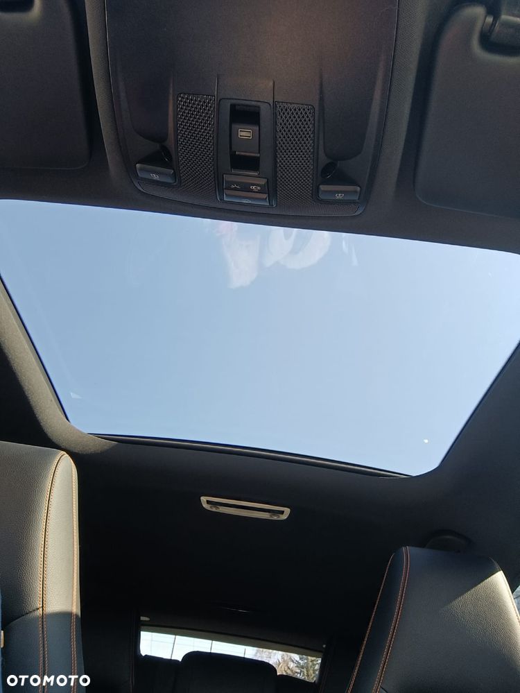 Mercedes-Benz CLA 180 7G-DCT Orange Art Edition - 7