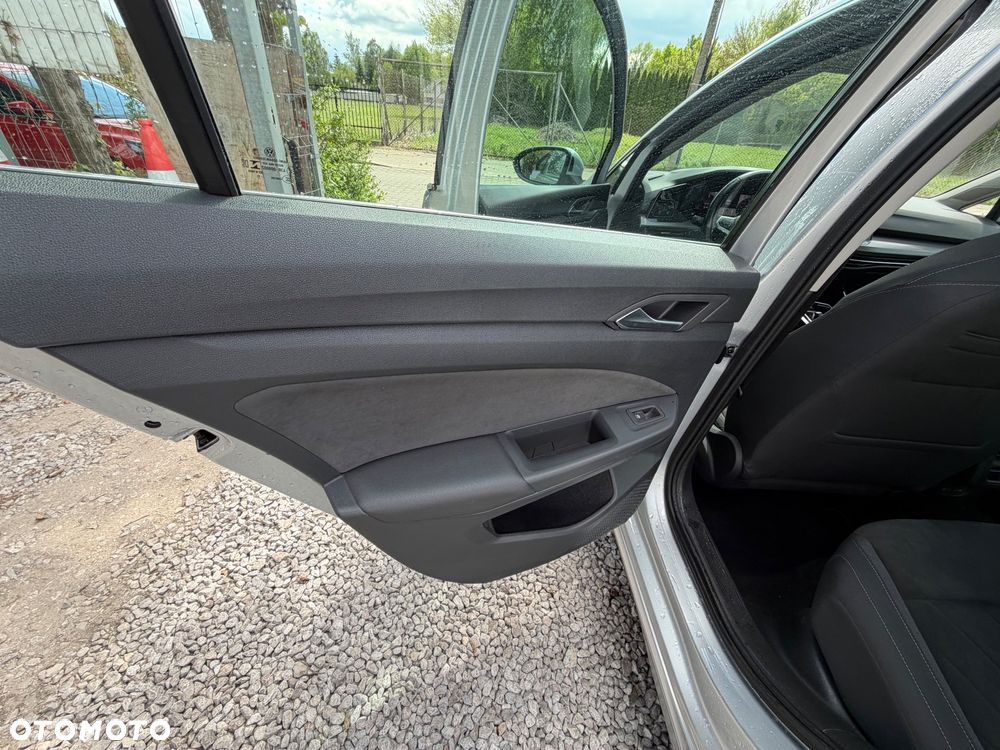Volkswagen Golf - 29