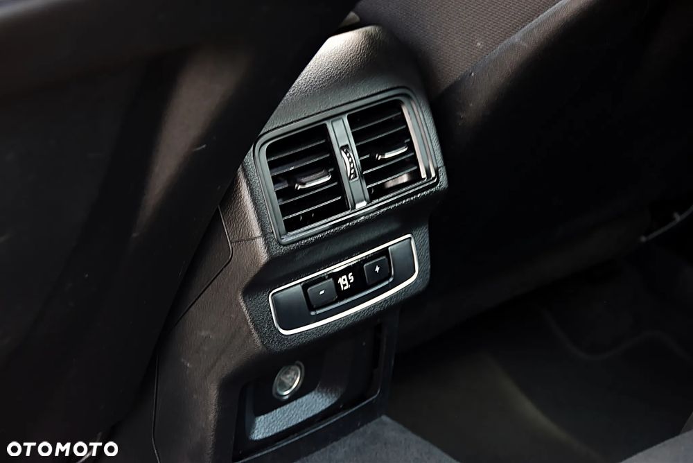 Audi Q5 45 TFSI quattro S tronic sport - 24