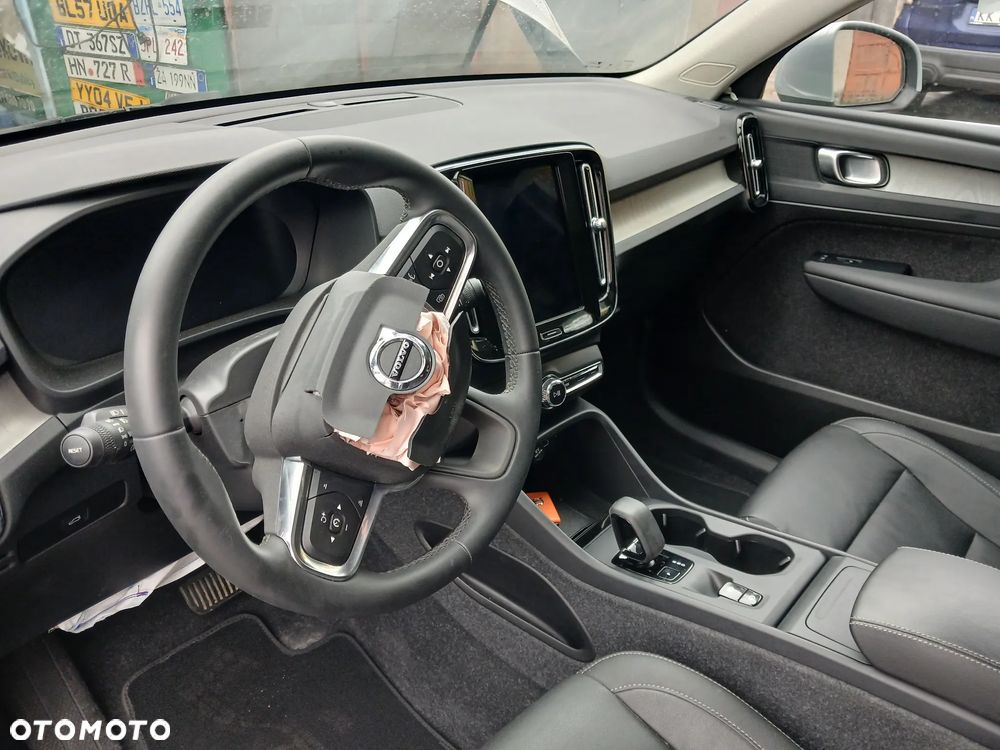 Volvo XC 40 2024