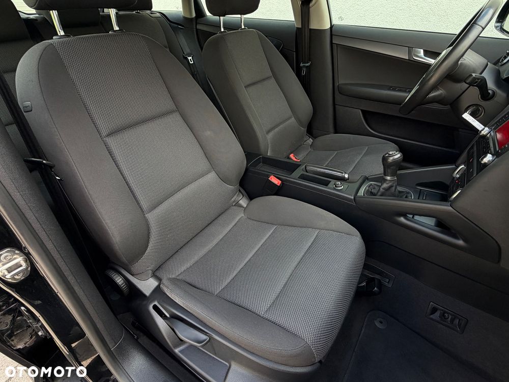 Audi A3 Sportback 1.6 Ambiente - 7