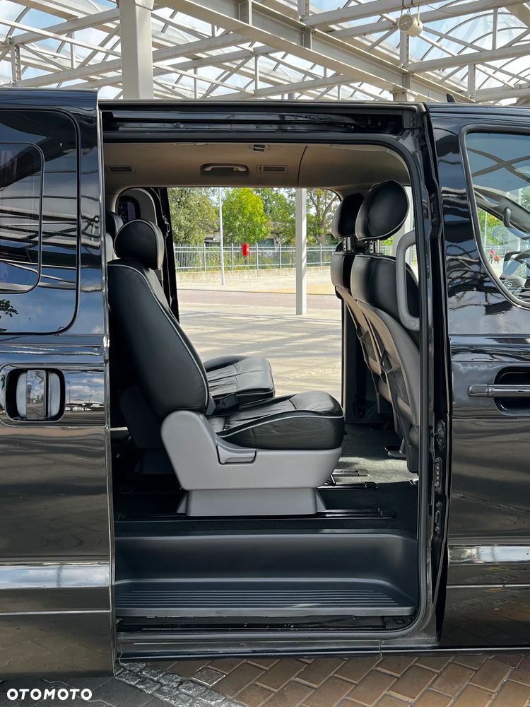 Hyundai H-1 Starex - 10