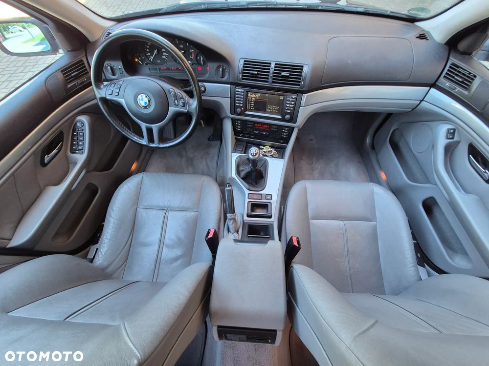 BMW Seria 5 520i - 9