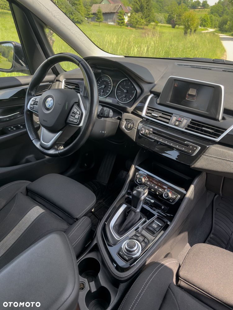 BMW Seria 2 218d Sport-Aut Sport Line - 20