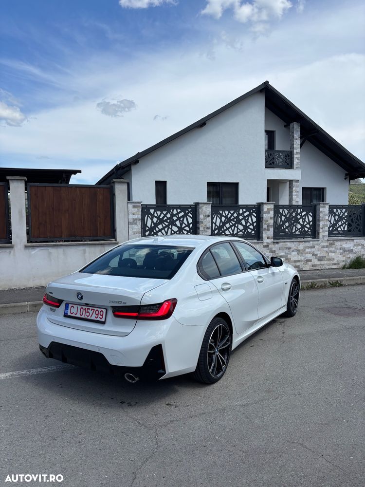 BMW Seria 3 330e xDrive Aut. Luxury Line - 12