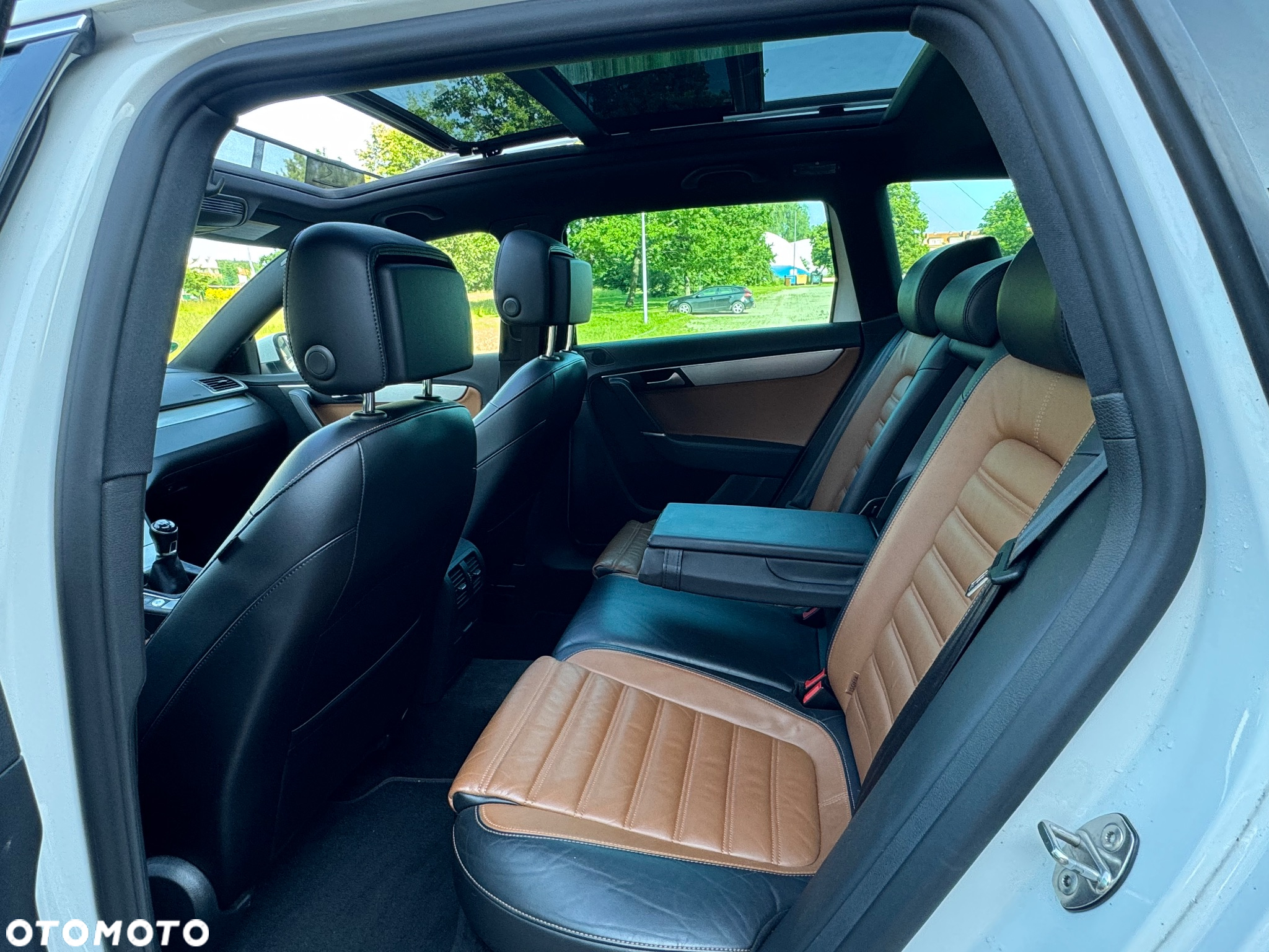 Volkswagen Passat 2.0 TDI BMT Highline - 25