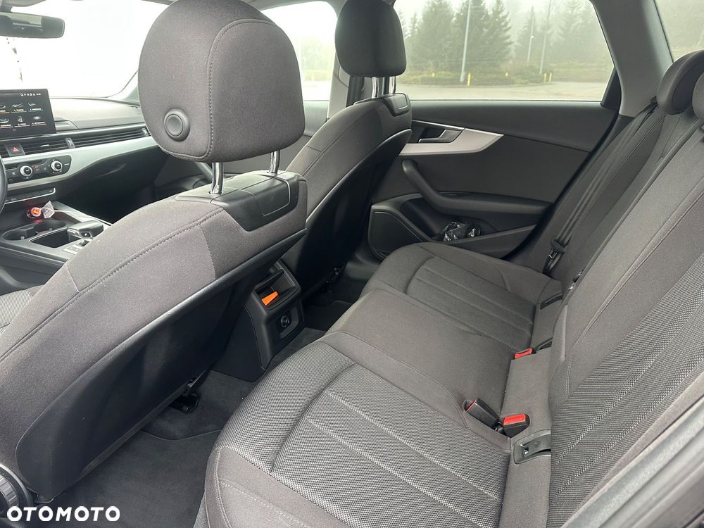 Audi A4 Avant 30 TDI S tronic - 15