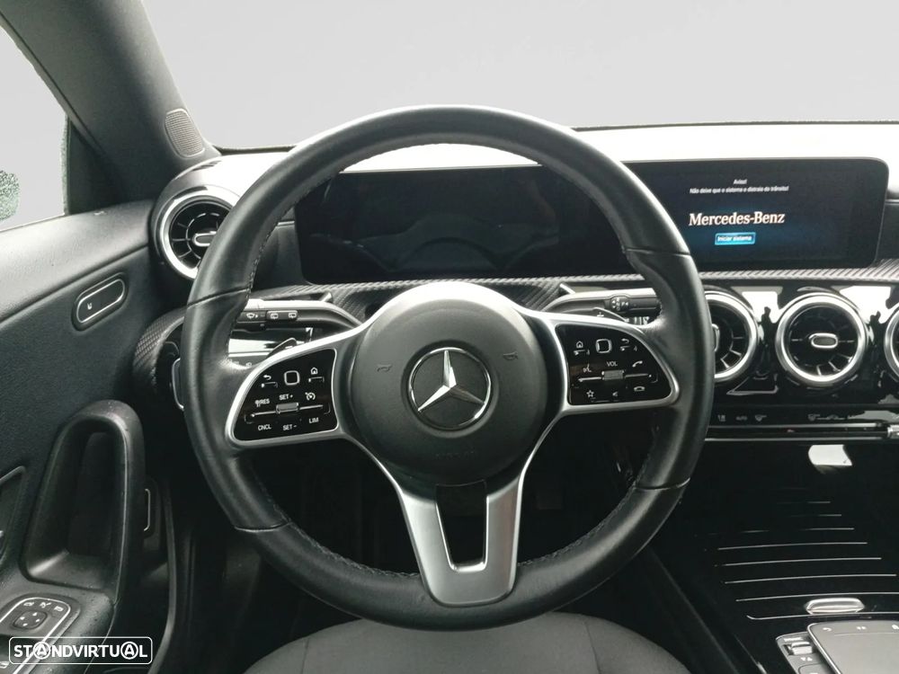 Mercedes-Benz CLA 180 Shooting Brake 7G-DCT - 12