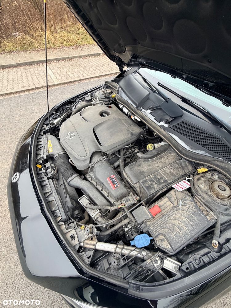 Mercedes-Benz CLA 220 4-Matic - 21