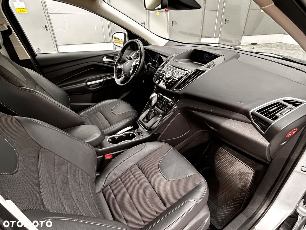 Ford Kuga 2.0 TDCi 4WD Titanium - 27