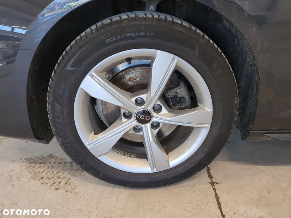 Audi A4 Limousine 35 TFSI mHEV Advanced S tronic - 5