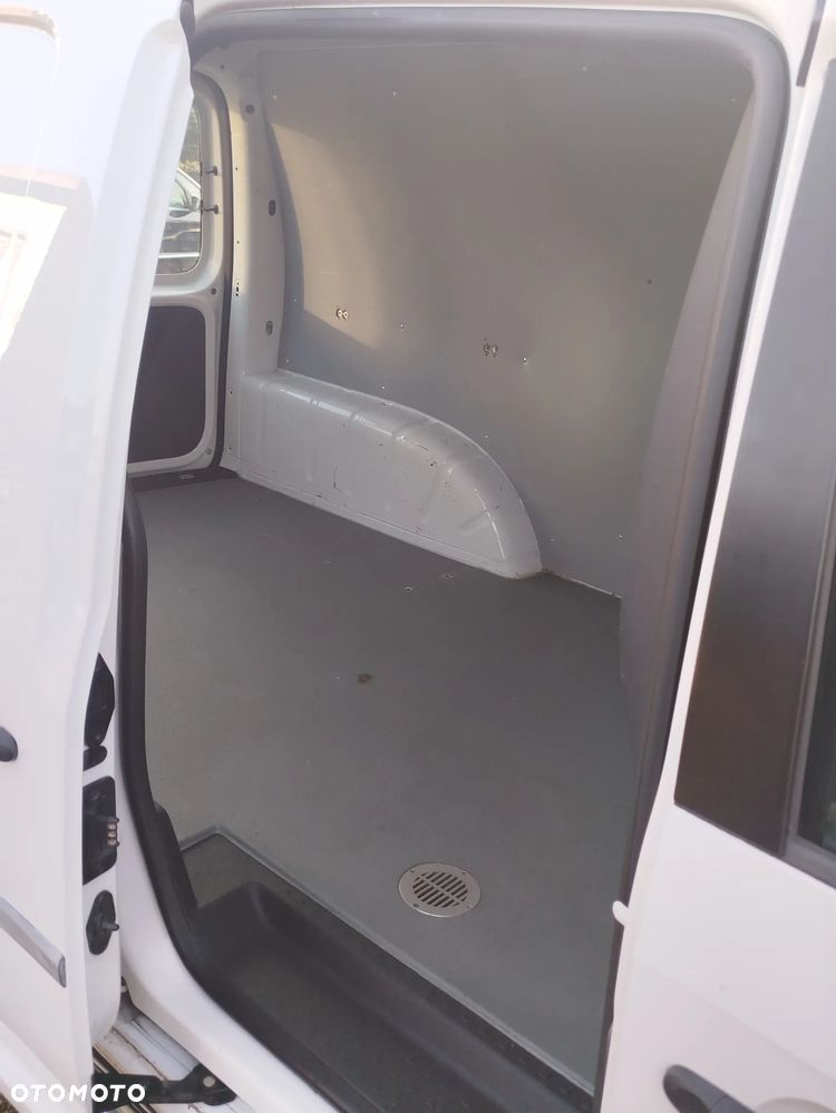 Volkswagen Caddy - 11