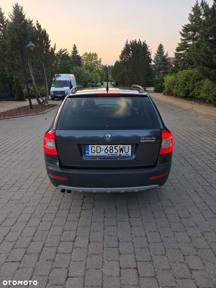 Skoda Octavia Scout 2.0 TDI DPF - 6