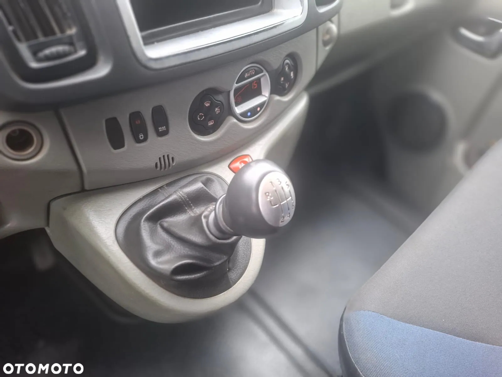 Renault Trafic L2H1 Pack Clim - 17