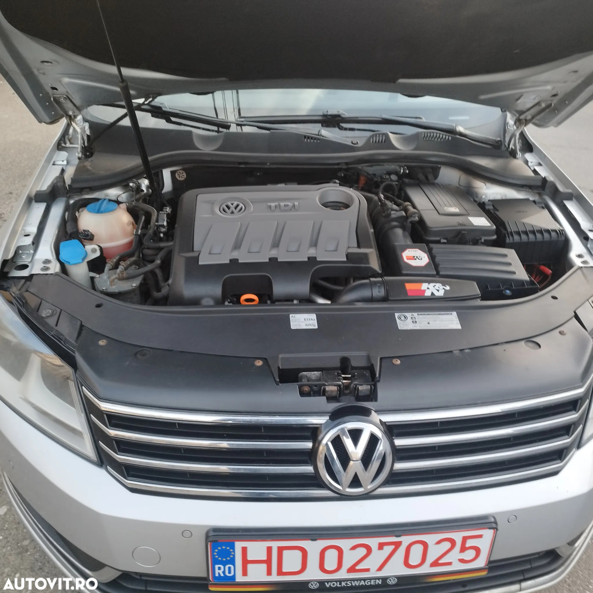 Volkswagen Passat Variant 2.0 Blue TDI SCR Highline - 9