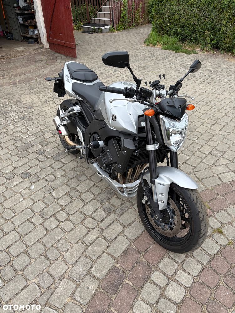 Yamaha FZ - 2