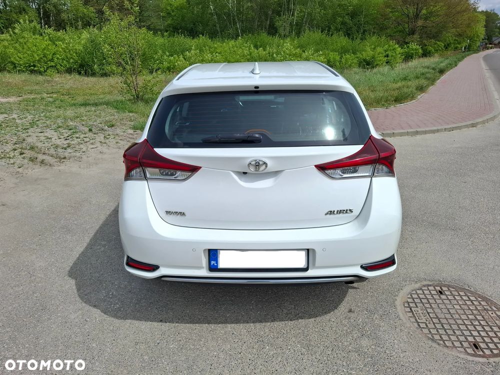 Toyota Auris 1.6 Premium - 5