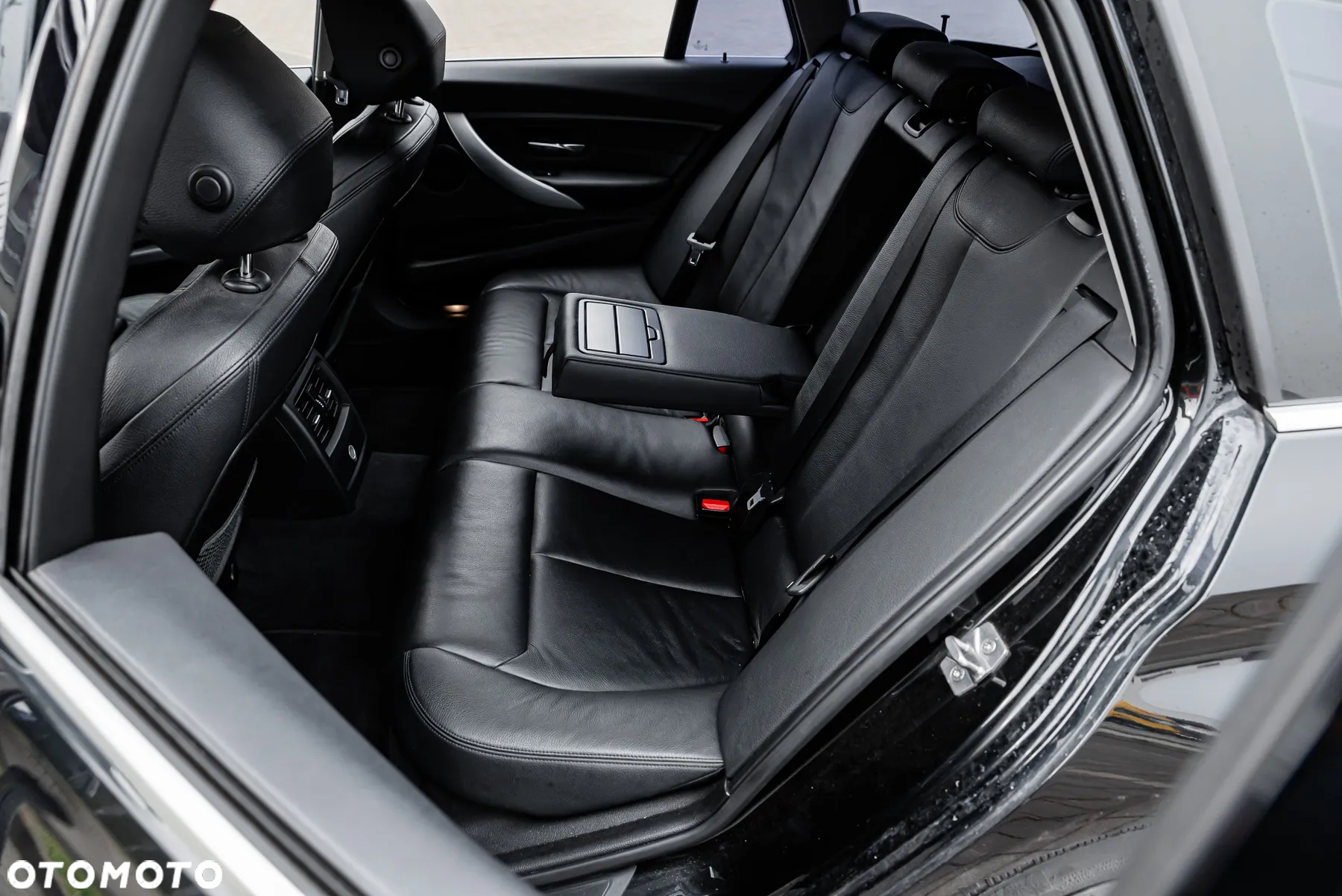BMW Seria 3 320d Efficient Dynamics - 33
