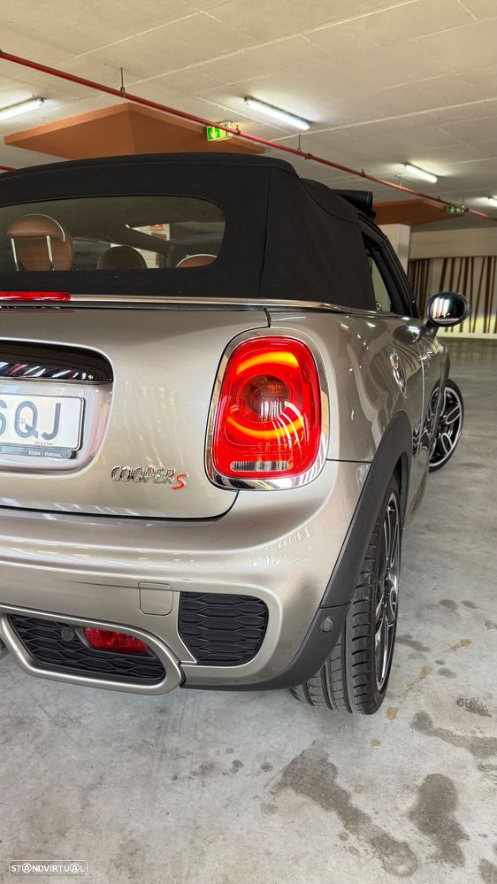 MINI Cabrio Cooper S Auto. Sidewalk - 15